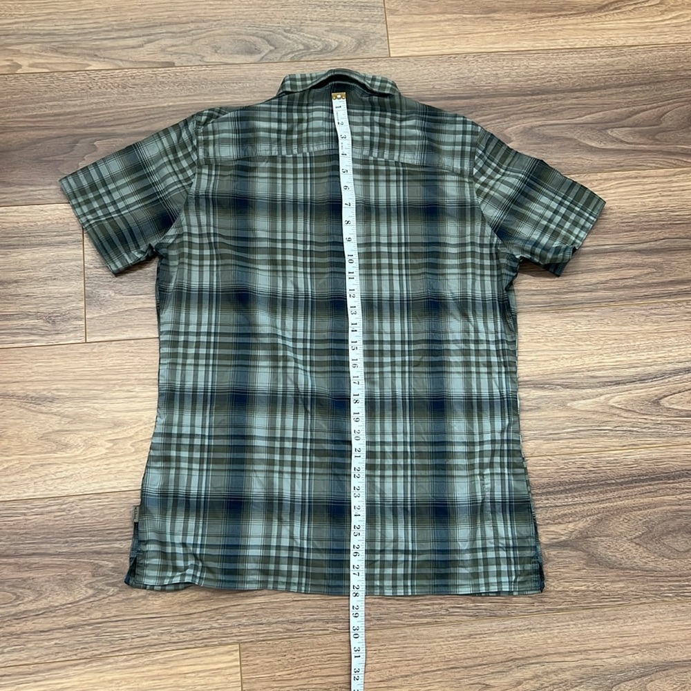Kuhl Response Short Sleeve Button Down in Deep River Blue Size Small - Picture 12 of 13